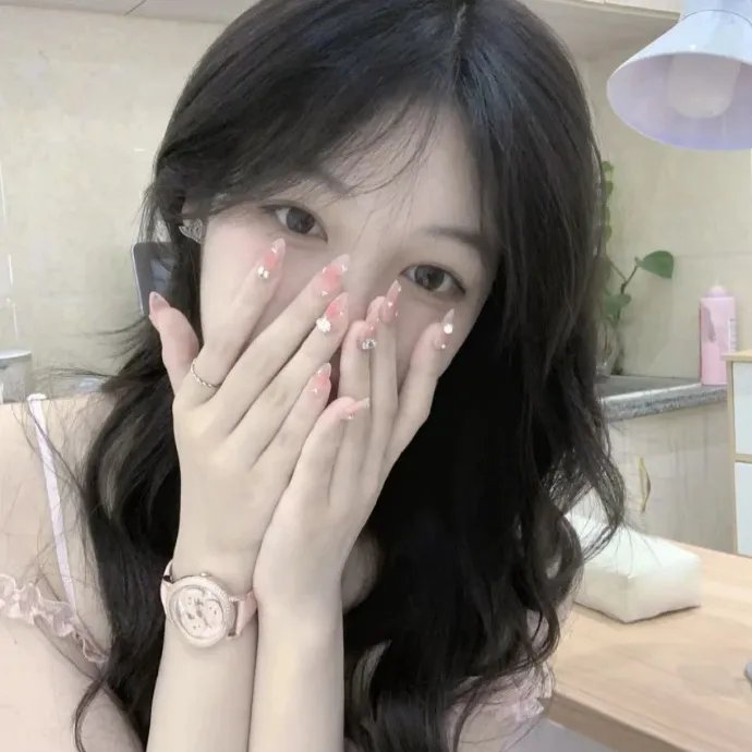比基尼怪女